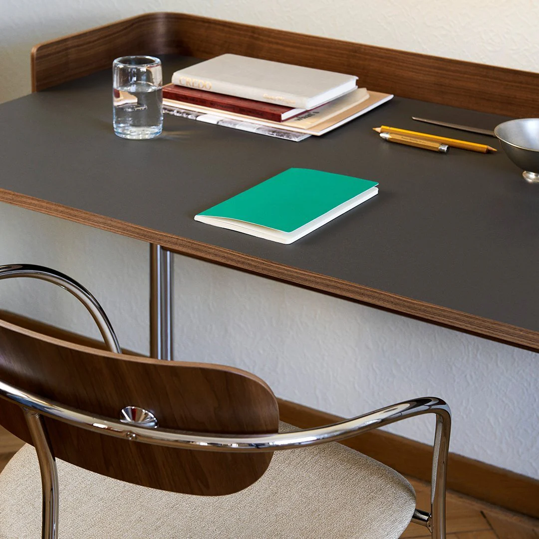 Pavilion AV17 Desk - Image 10