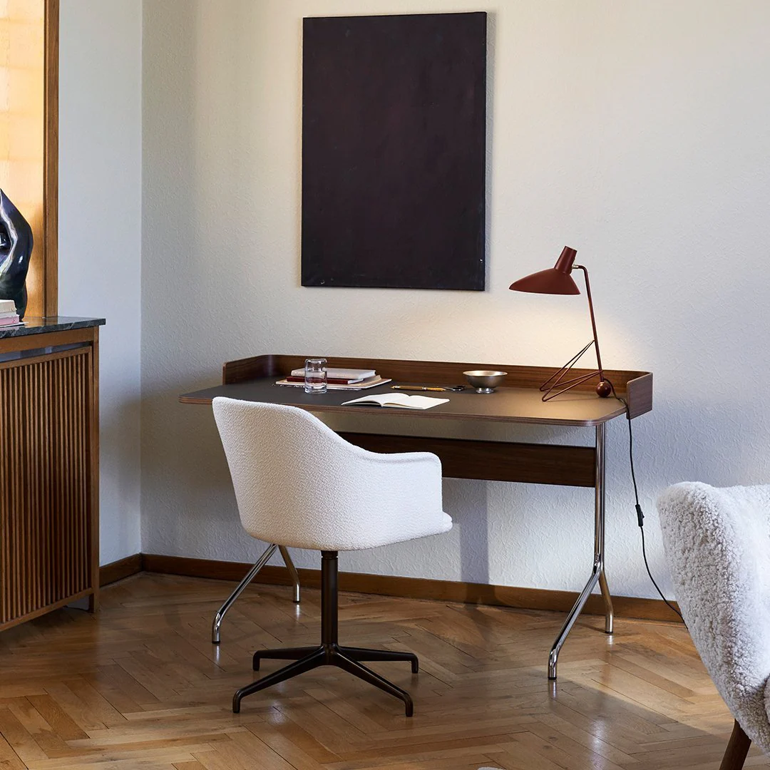 Pavilion AV17 Desk - Image 19