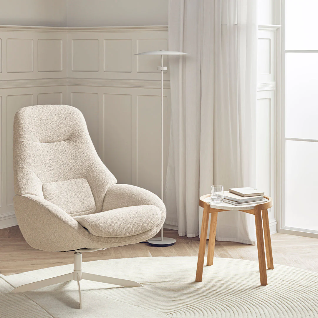 Saga Grand Armchair - Swivel Base - Image 12