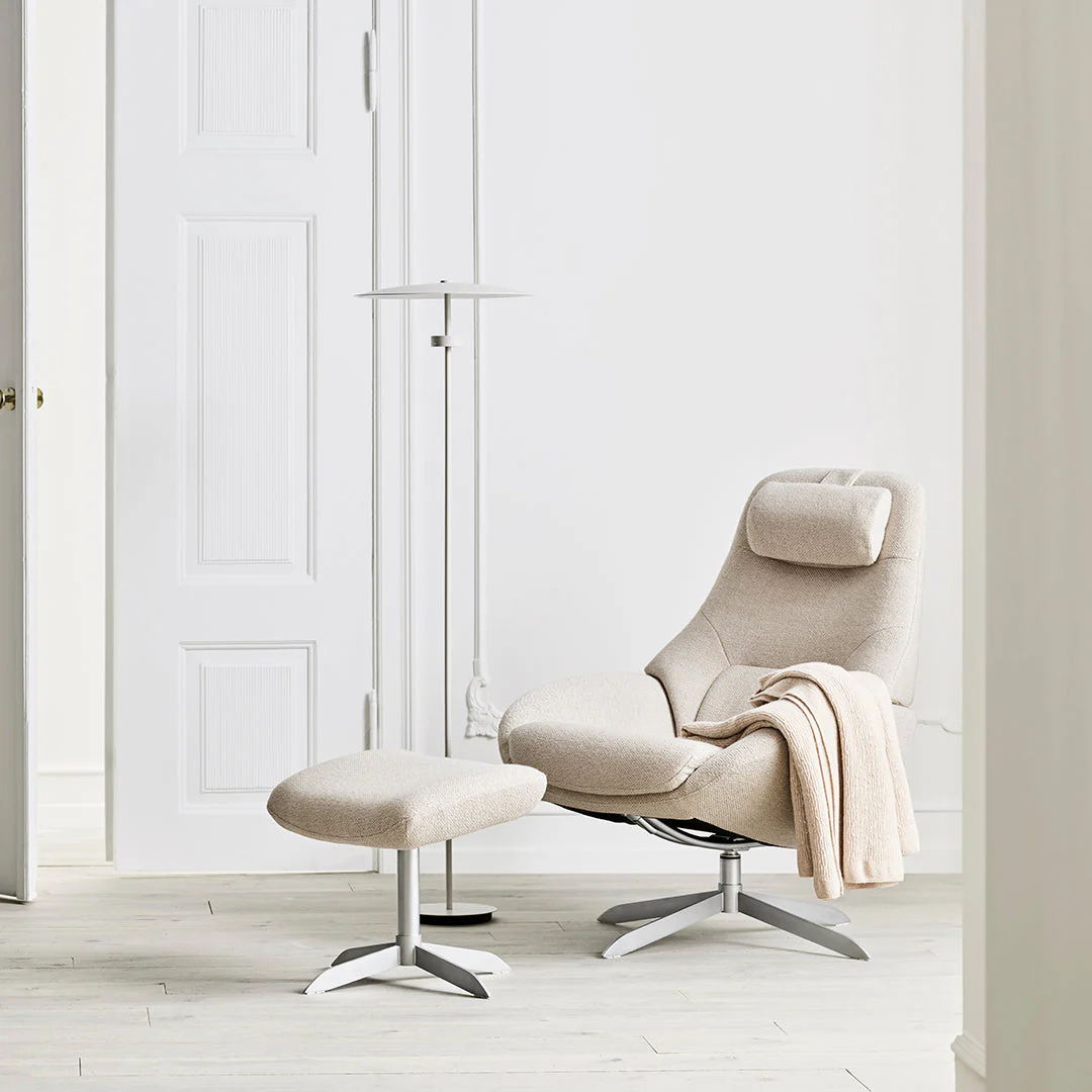 Saga Grand Armchair - Swivel Base - Image 16