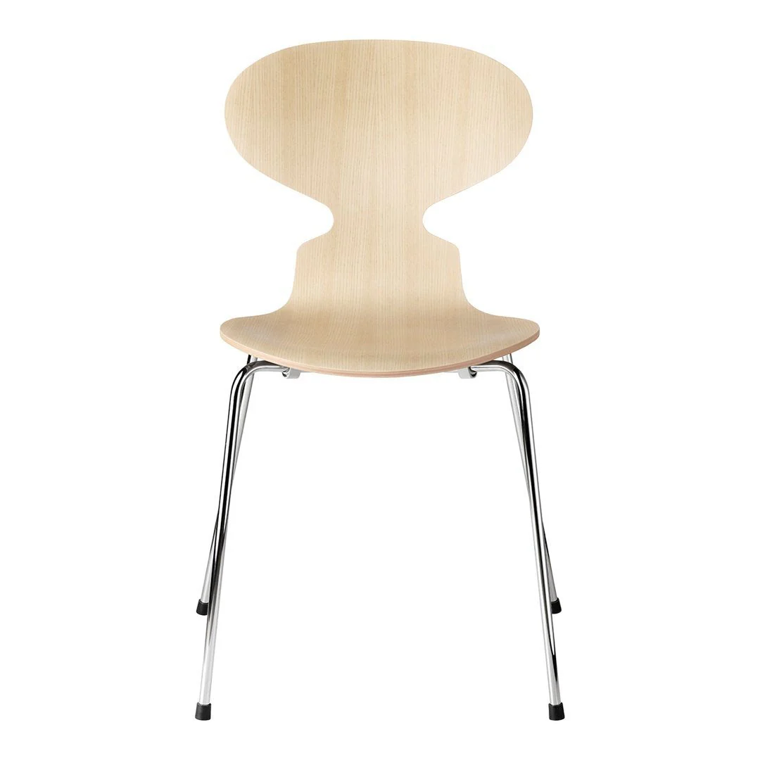 Ant Chair 3101 - Clear Lacquered - Stackable - Image 2