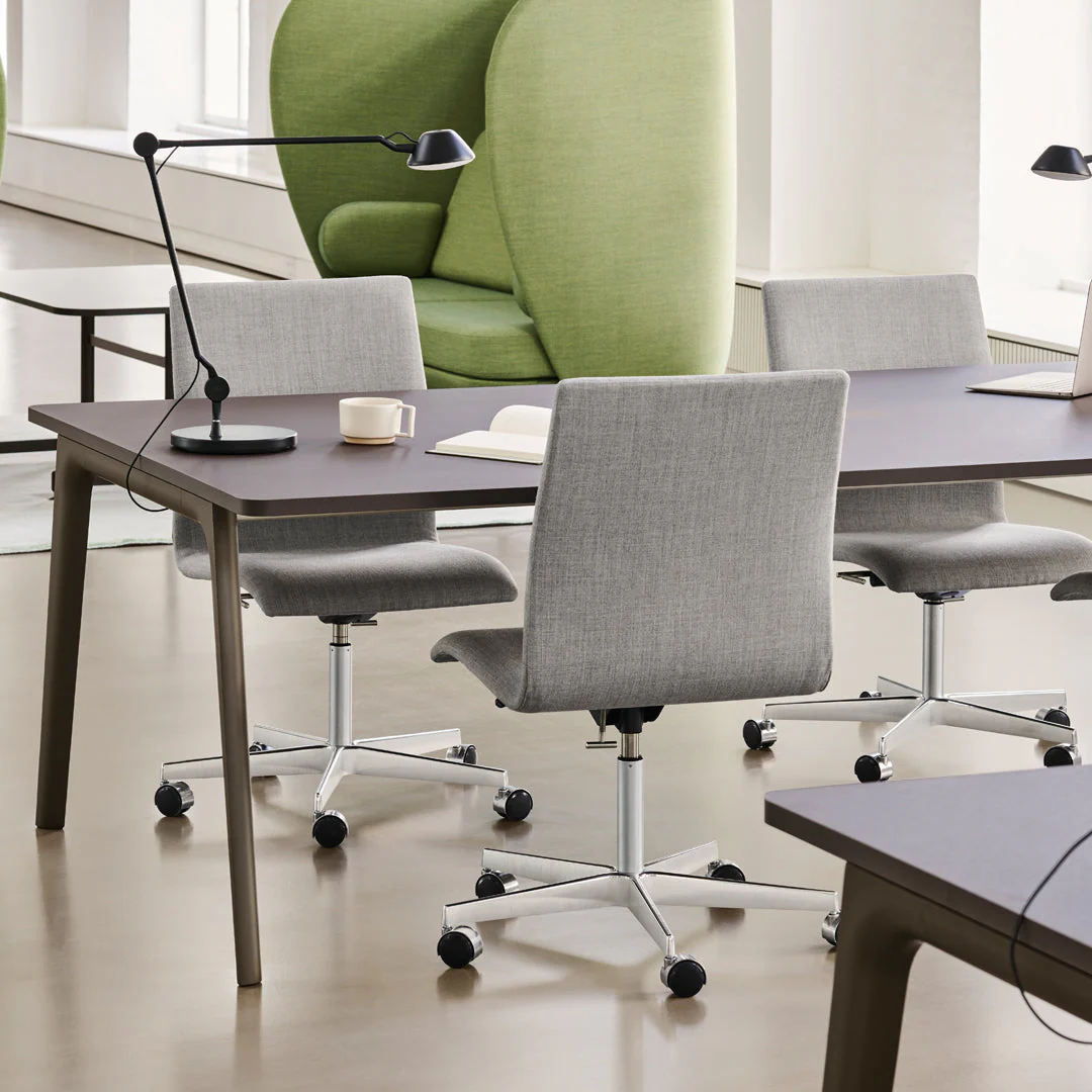 Oxford Low Back Chair - 5 Star Base w/ Casters - Height Adjustable - Image 3