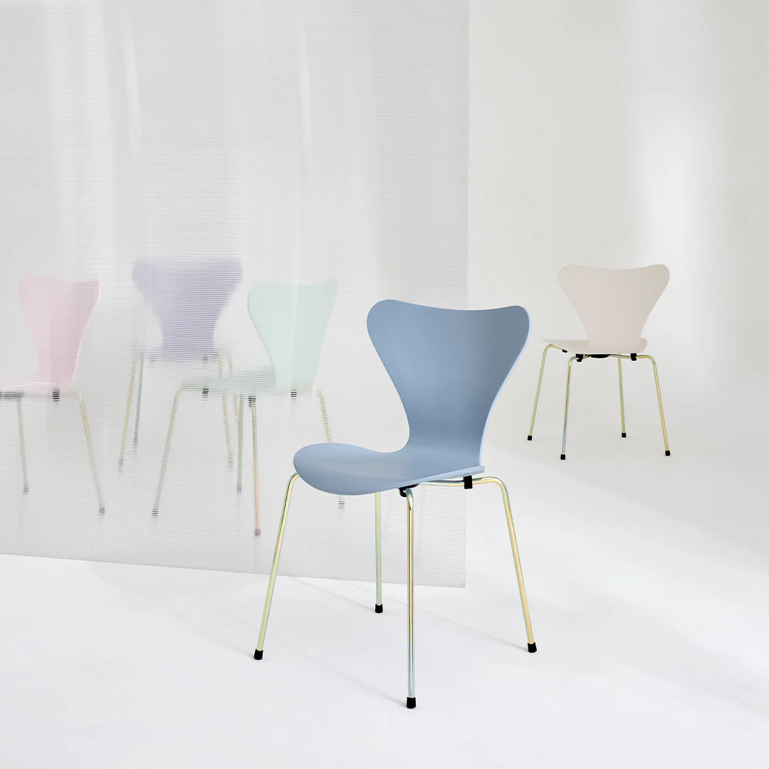 Series 7 Chair 3107 - 7:14 AM Anniversary Edition - Image 18