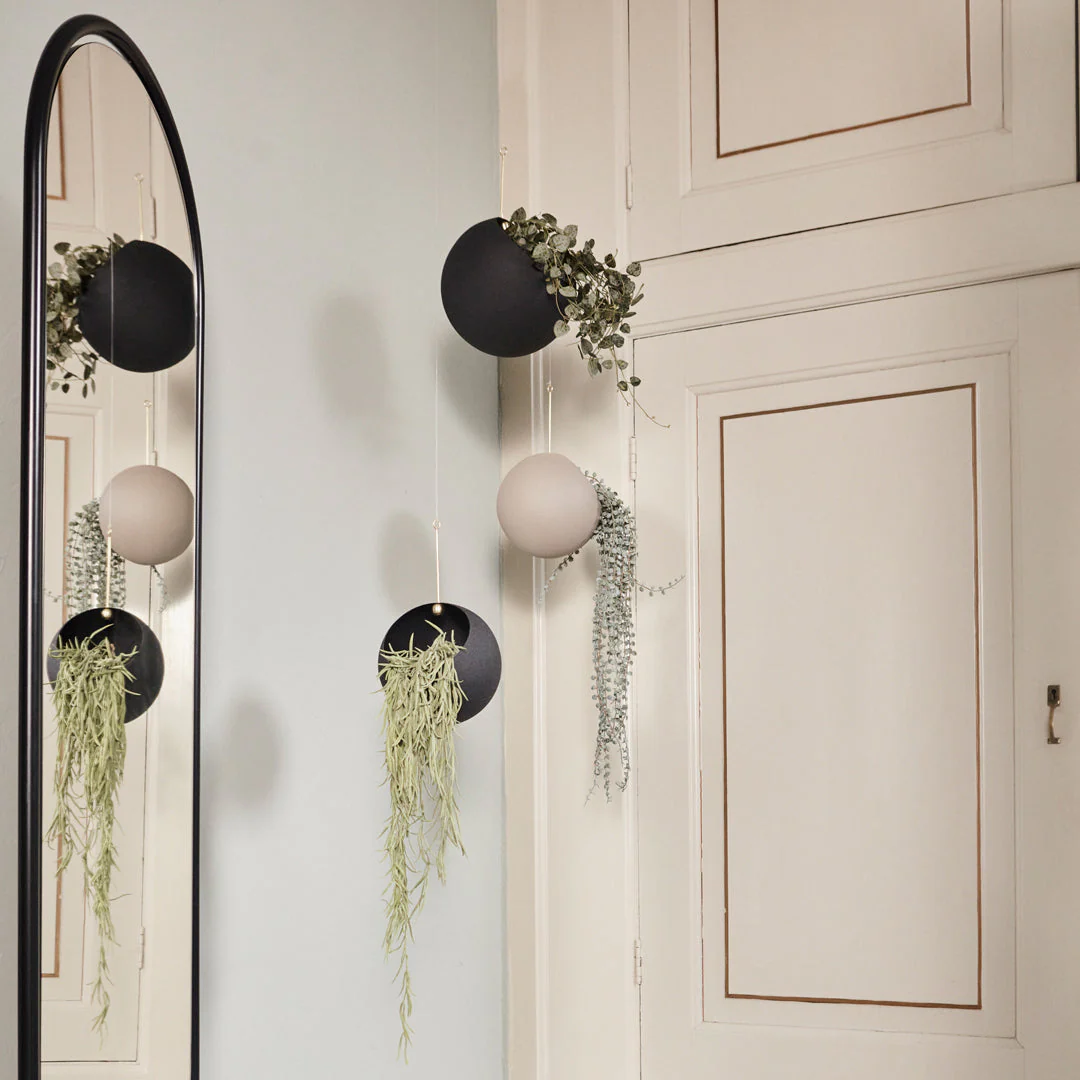 Globe Hanging Flowerpot - Large - Image 11