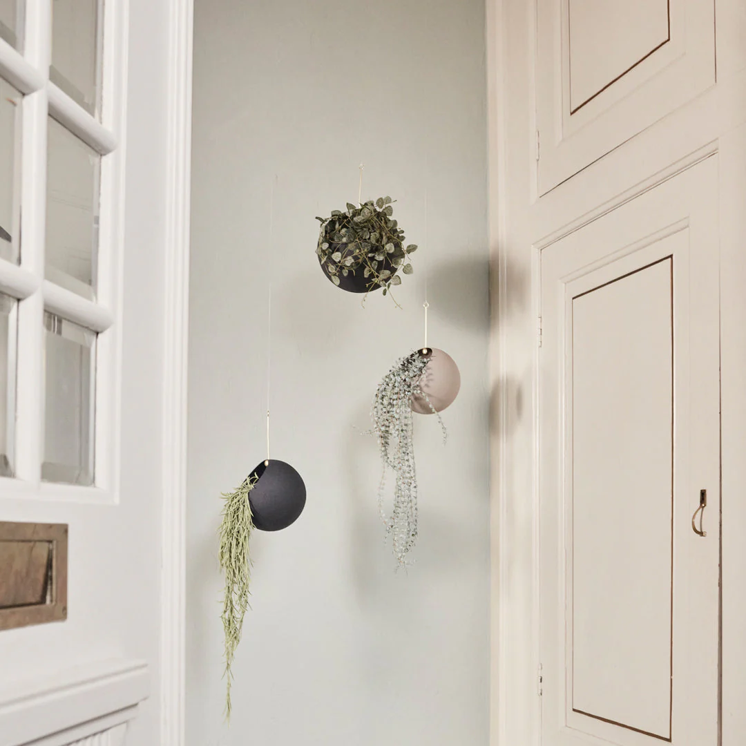 Globe Hanging Flowerpot - Large - Image 12