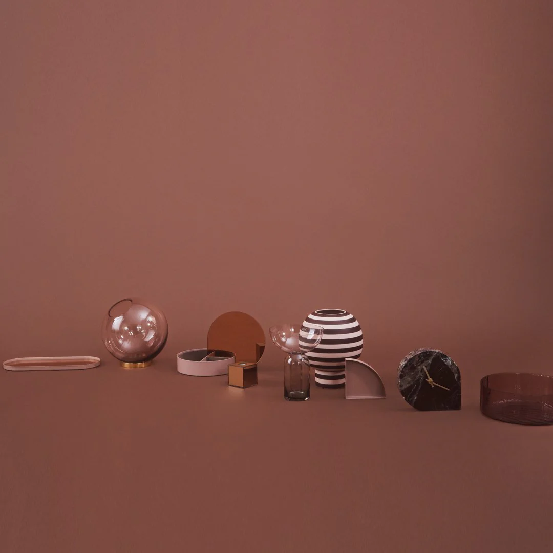 Globe Vase w/ Stand - Image 45