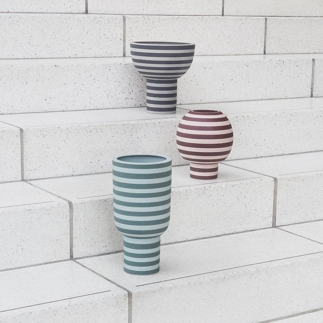 Varia Sculptural Vase - Image 13