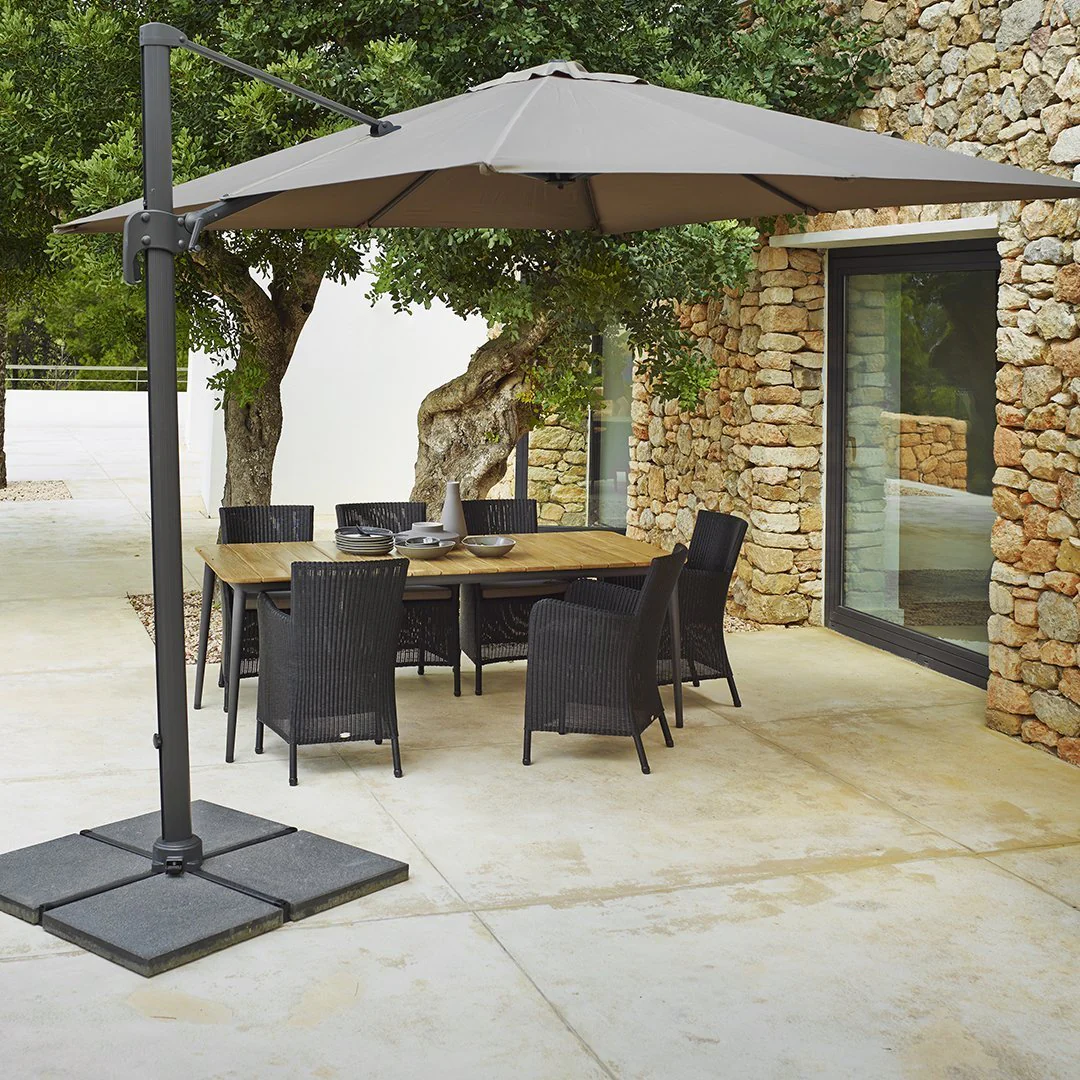 Hyde Luxe Hanging Parasol w/ Base - Image 3