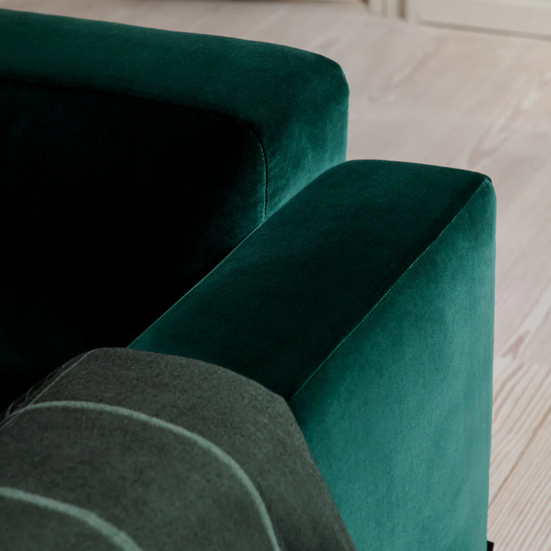 Develius Model A - 2-Seater Sofa - Image 18