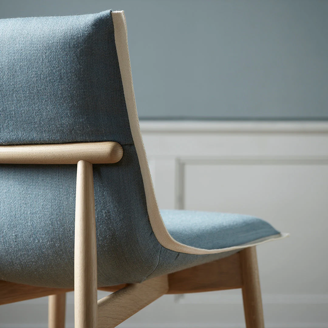 E004 Embrace Chair - Image 10