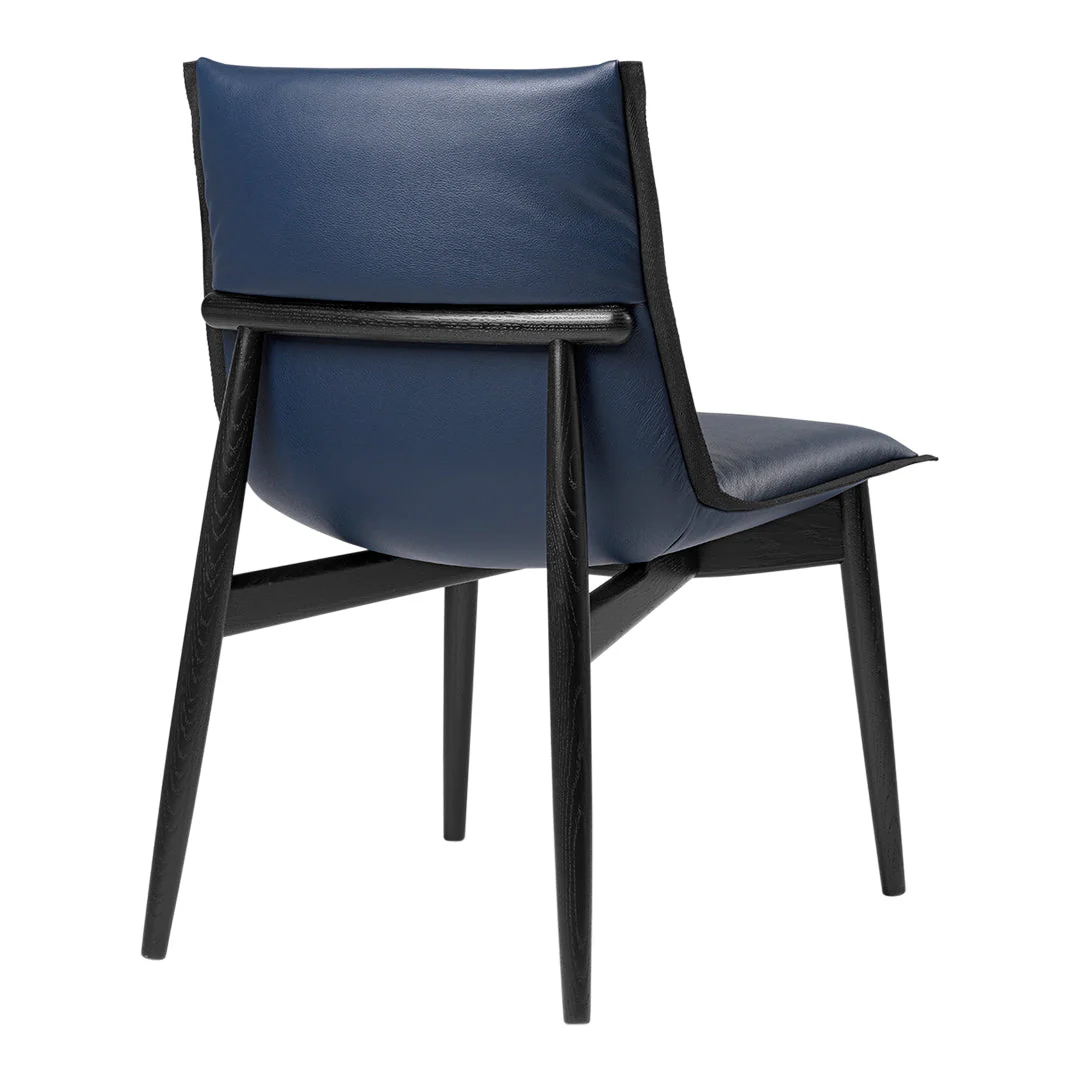 E004 Embrace Chair - Image 3