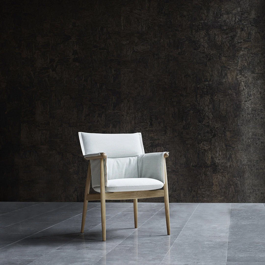 E005 Embrace Chair - Image 17