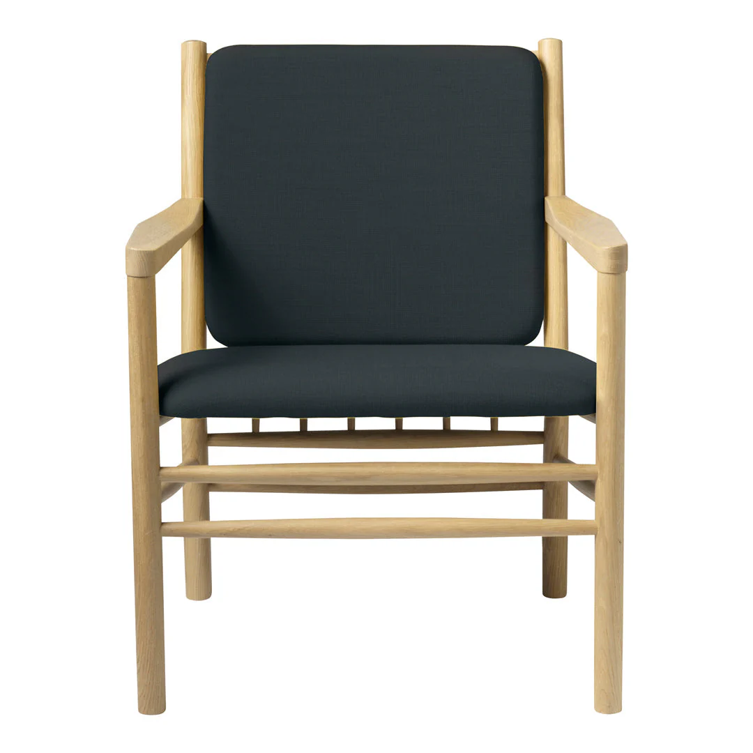 J147 Lounge Armchair - Image 3
