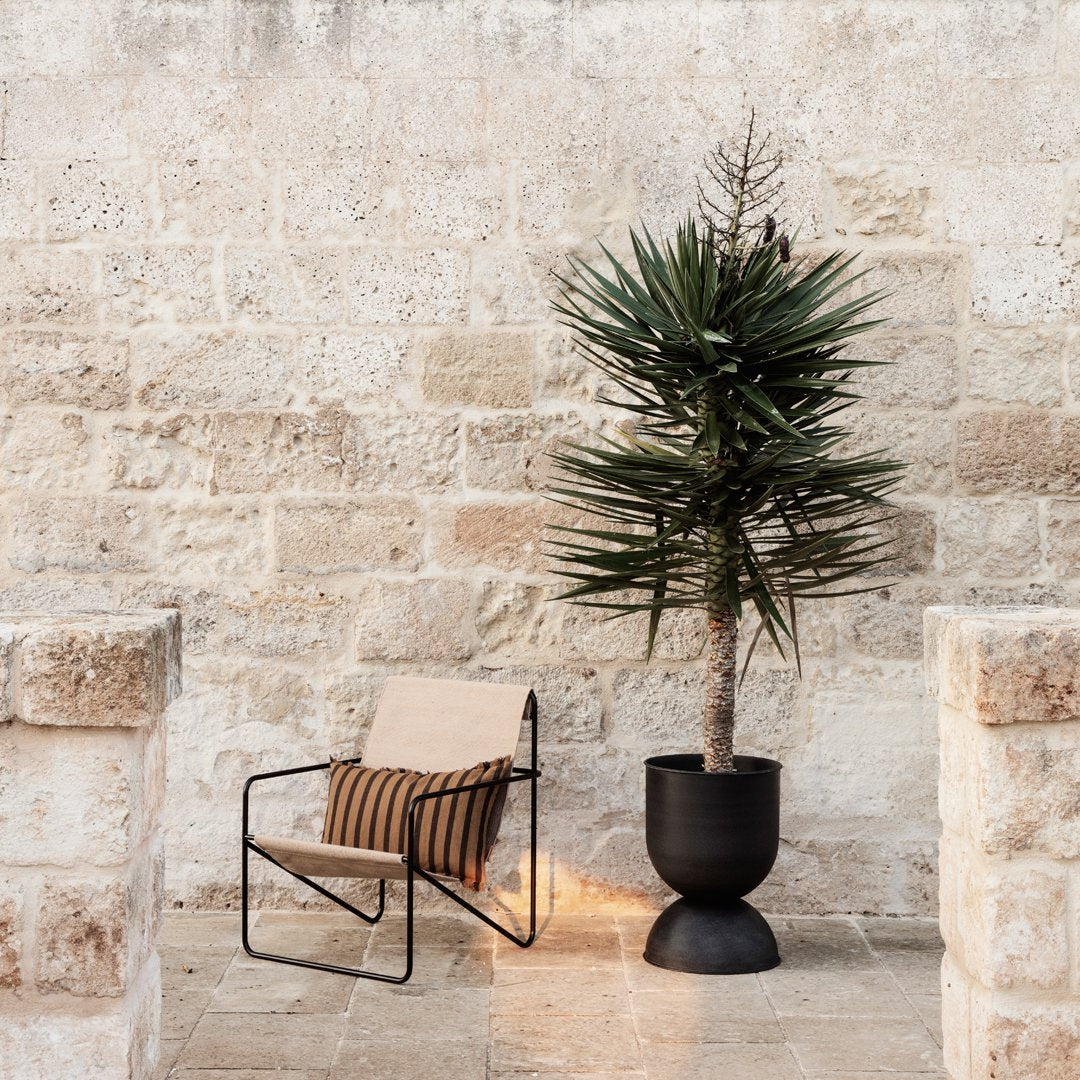 Hourglass Pot - Image 13