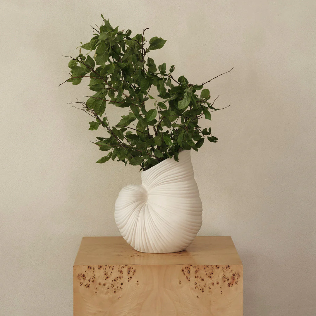Shell Vase - Image 2