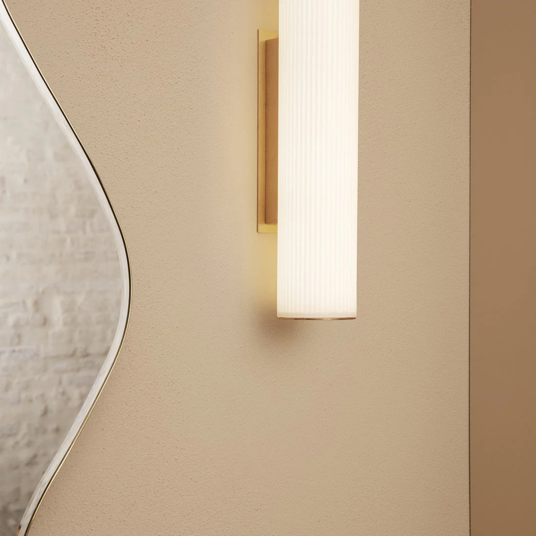 Vuelta Wall Lamp - Image 2
