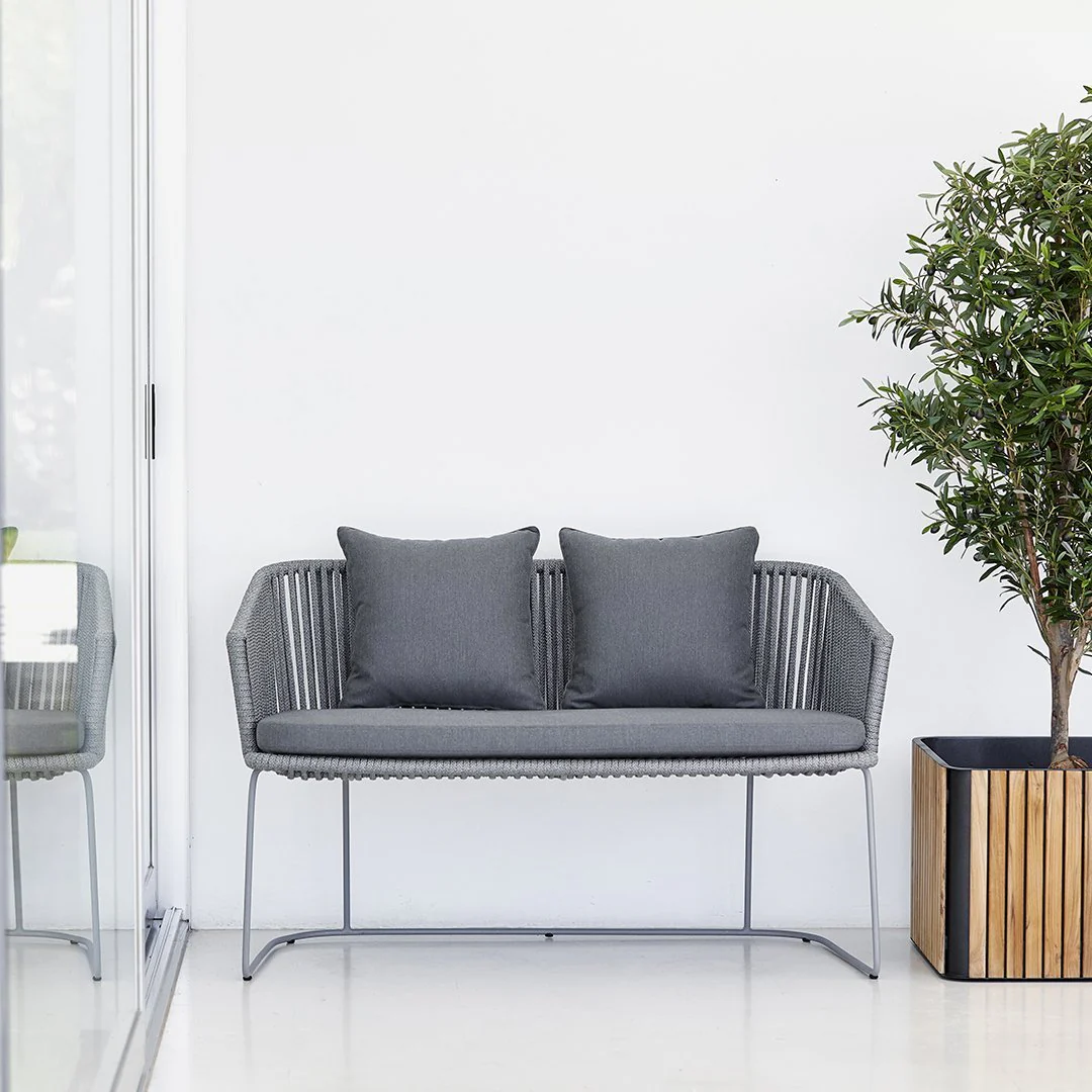 Moments Dining Bench - Outdoor - Image 11