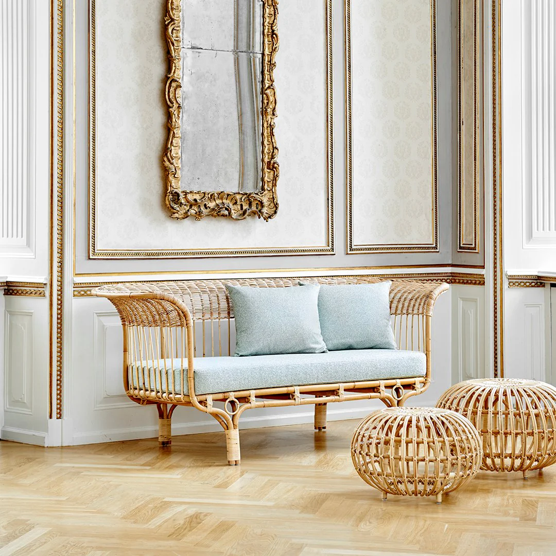 Belladonna Sofa - Image 2