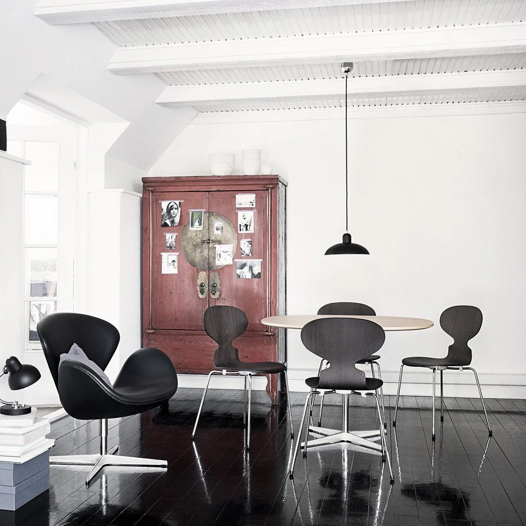 Super-Circular Pedestal Table - Image 5
