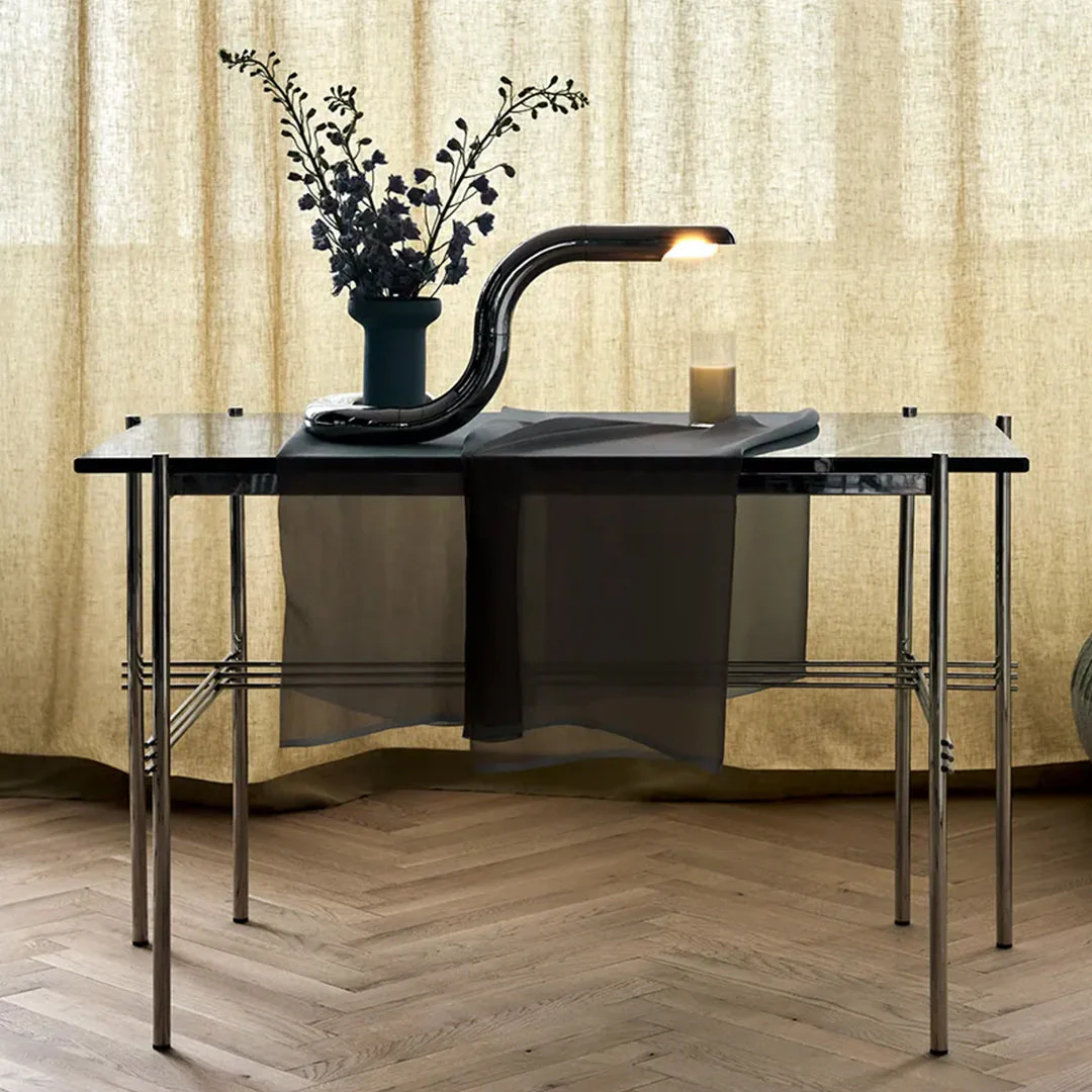 TS Desk - Image 13