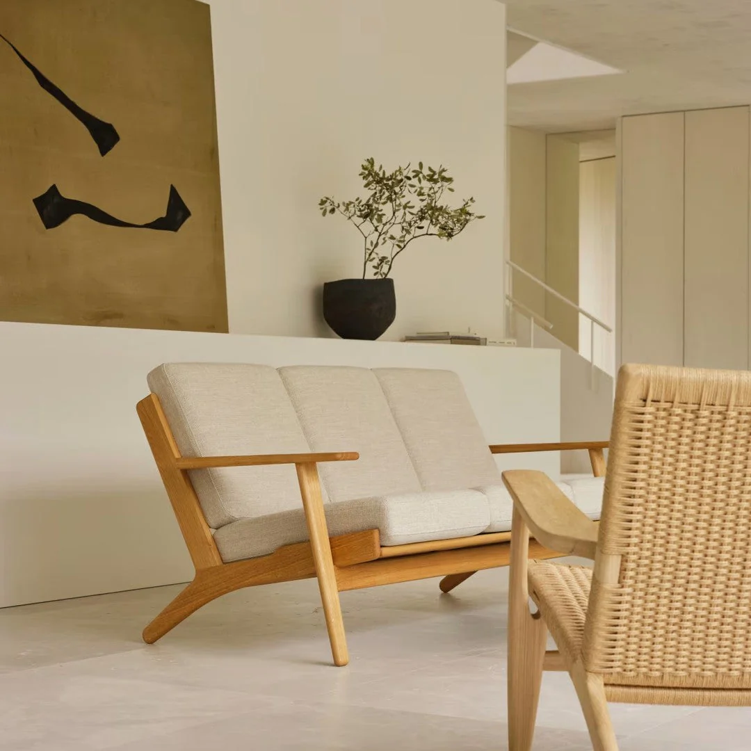 CH293 Sofa - Image 5