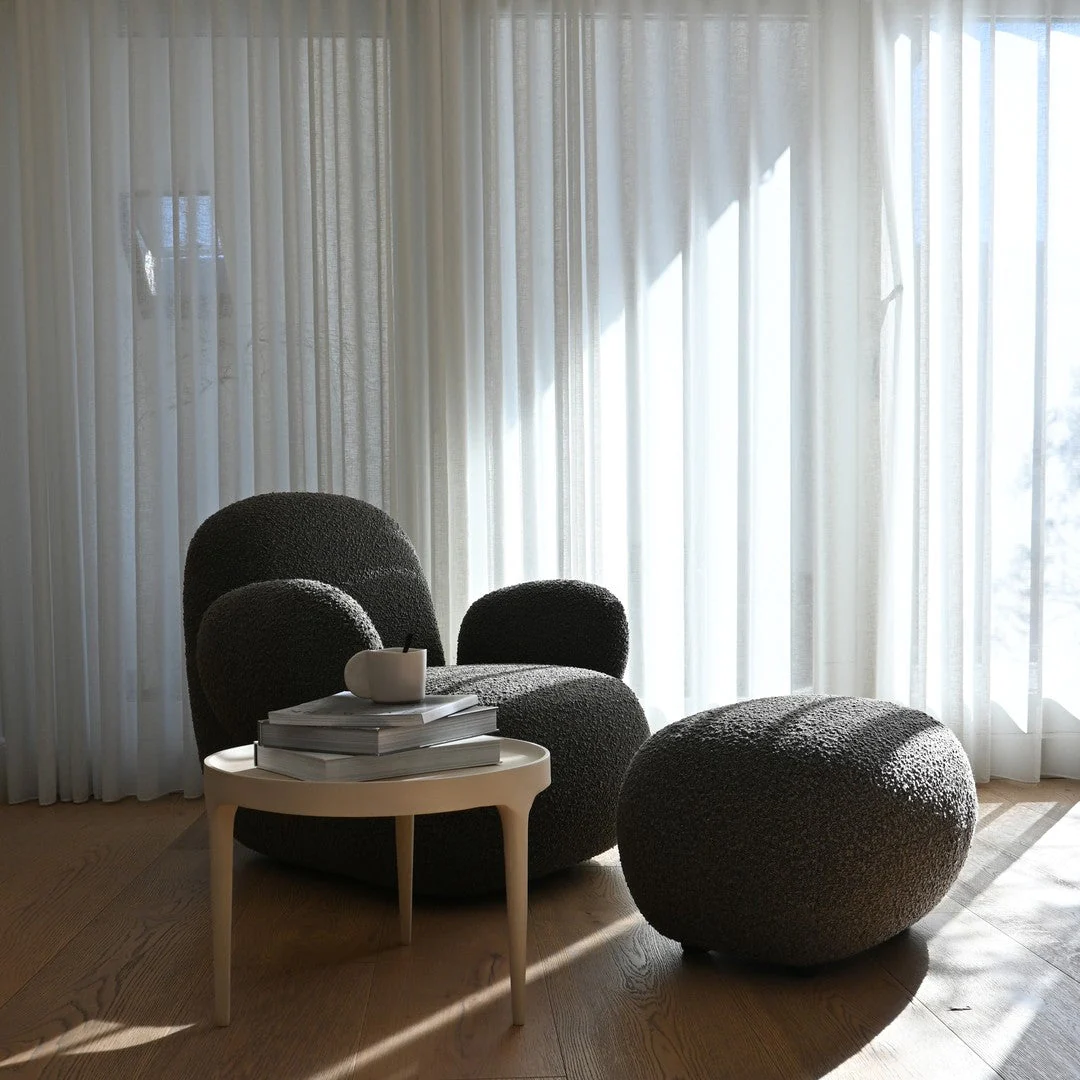 Toe Lounge Chair w/ Arms - Image 5
