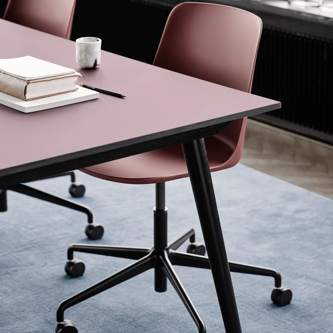 Rely HW28 Chair - 5-Star Swivel Base w/ Casters + Gaslift - Image 4