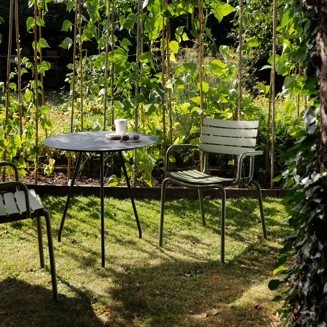 Circum Outdoor Cafe Table - Image 28