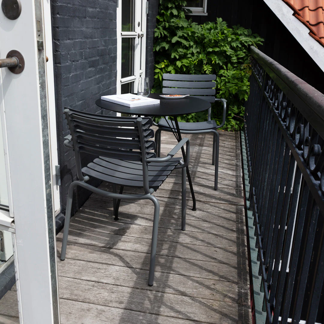 Circum Outdoor Cafe Table - Image 32