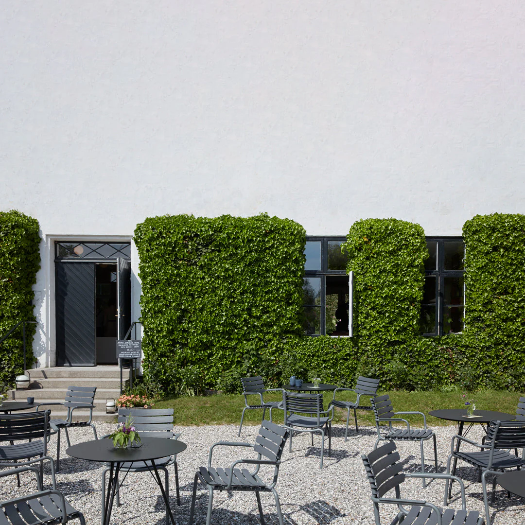 Circum Outdoor Cafe Table - Image 37