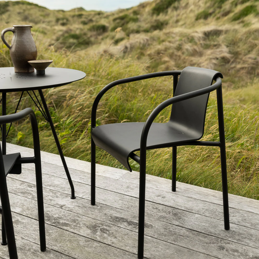 Circum Outdoor Cafe Table - Image 8
