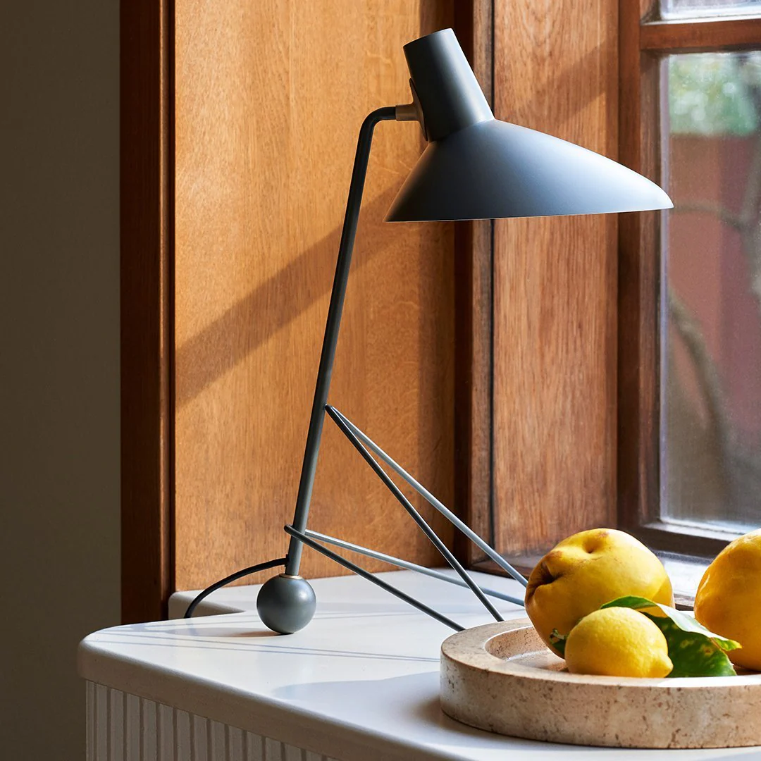 Tripod HM9 Table Lamp - Image 7
