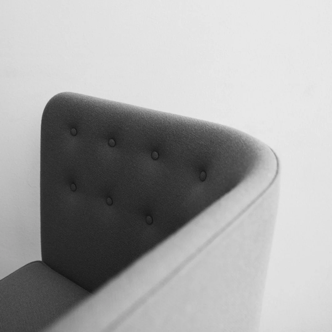 Mayor AJ6 Sofa - Image 5