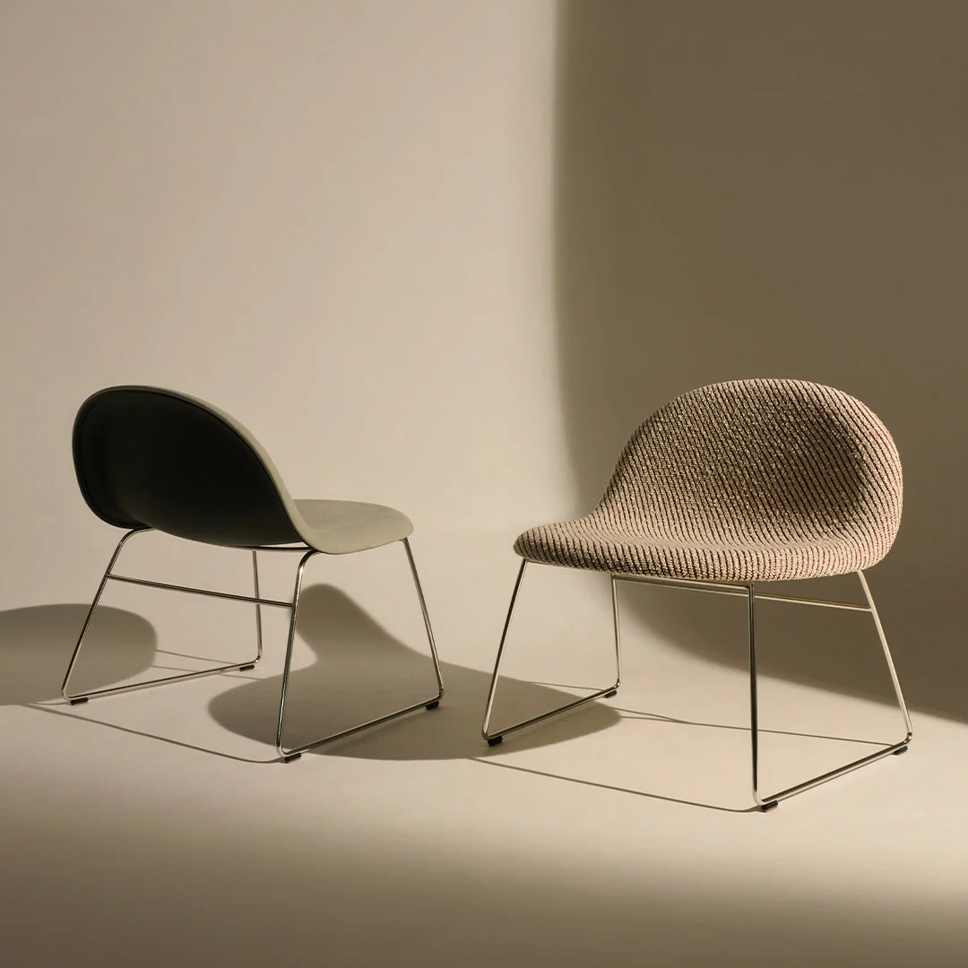 Gubi 3D Lounge Chair - Fully Upholstered - Sledge Base - Image 6