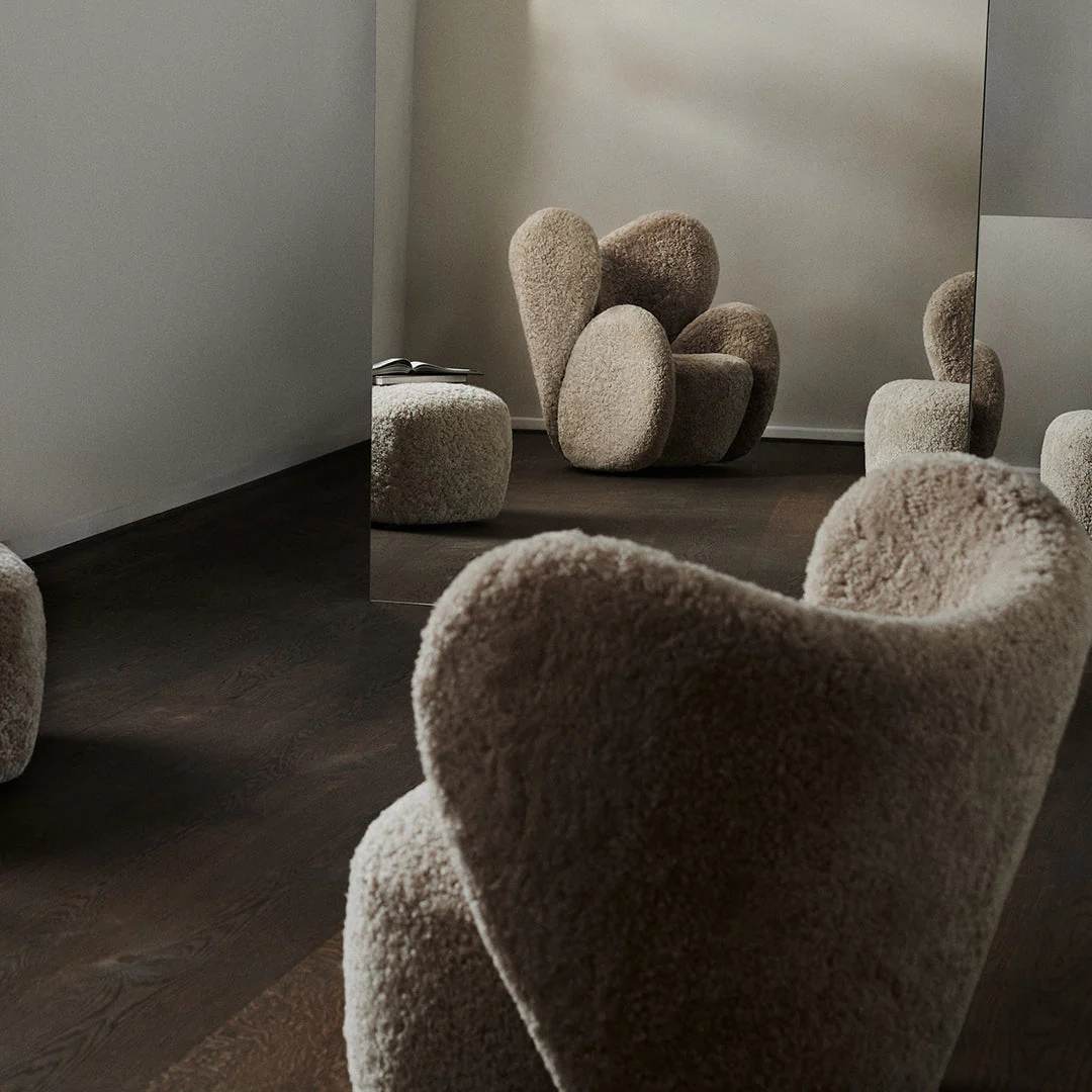 Big Big Lounge Chair - Image 38