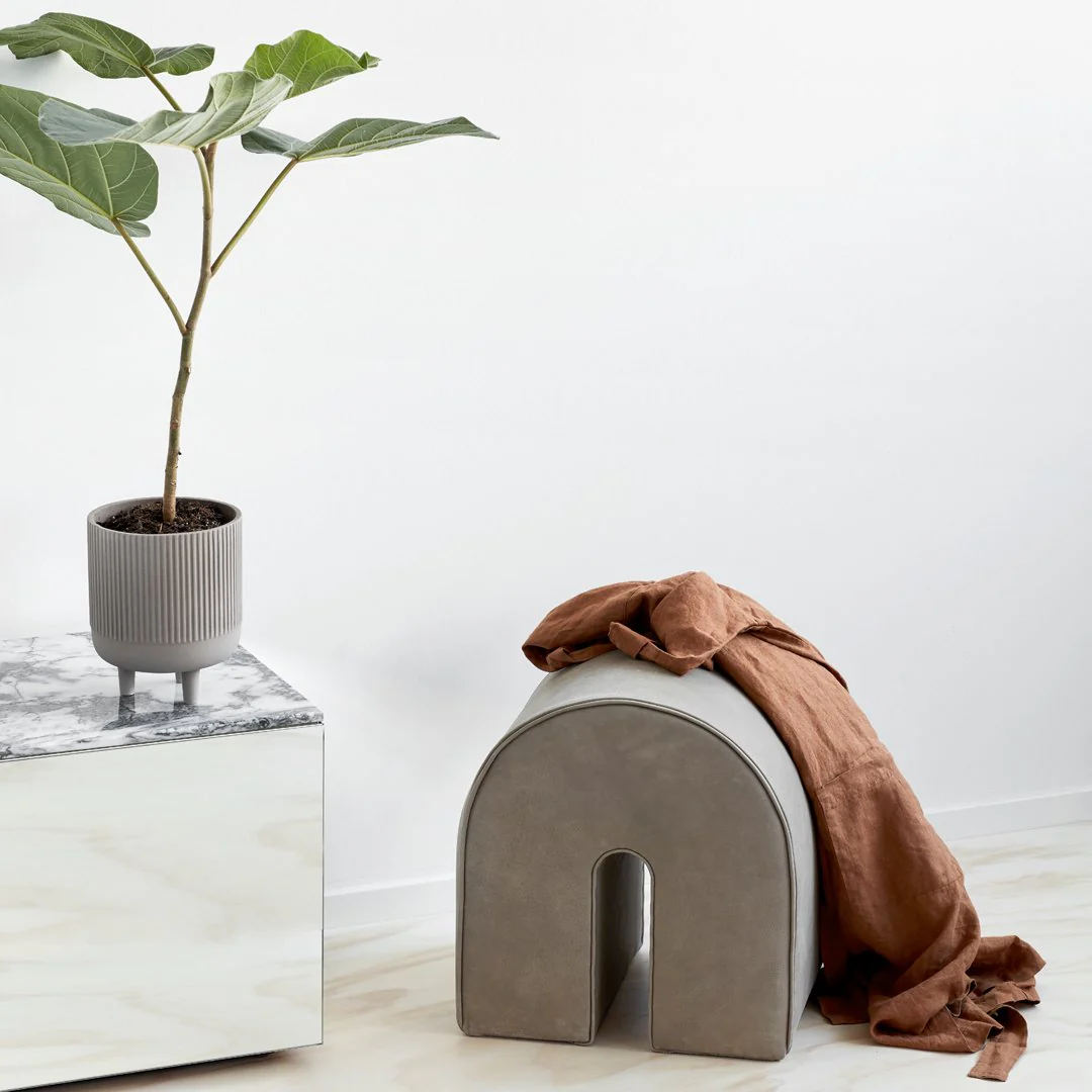 Curved Pouf - Image 4