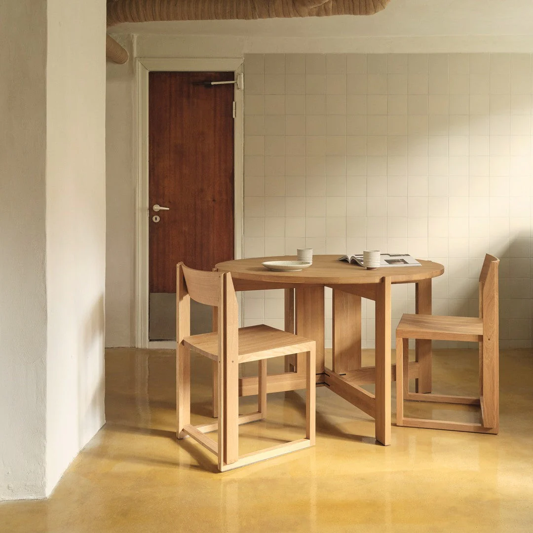 Outline Chair - Image 12