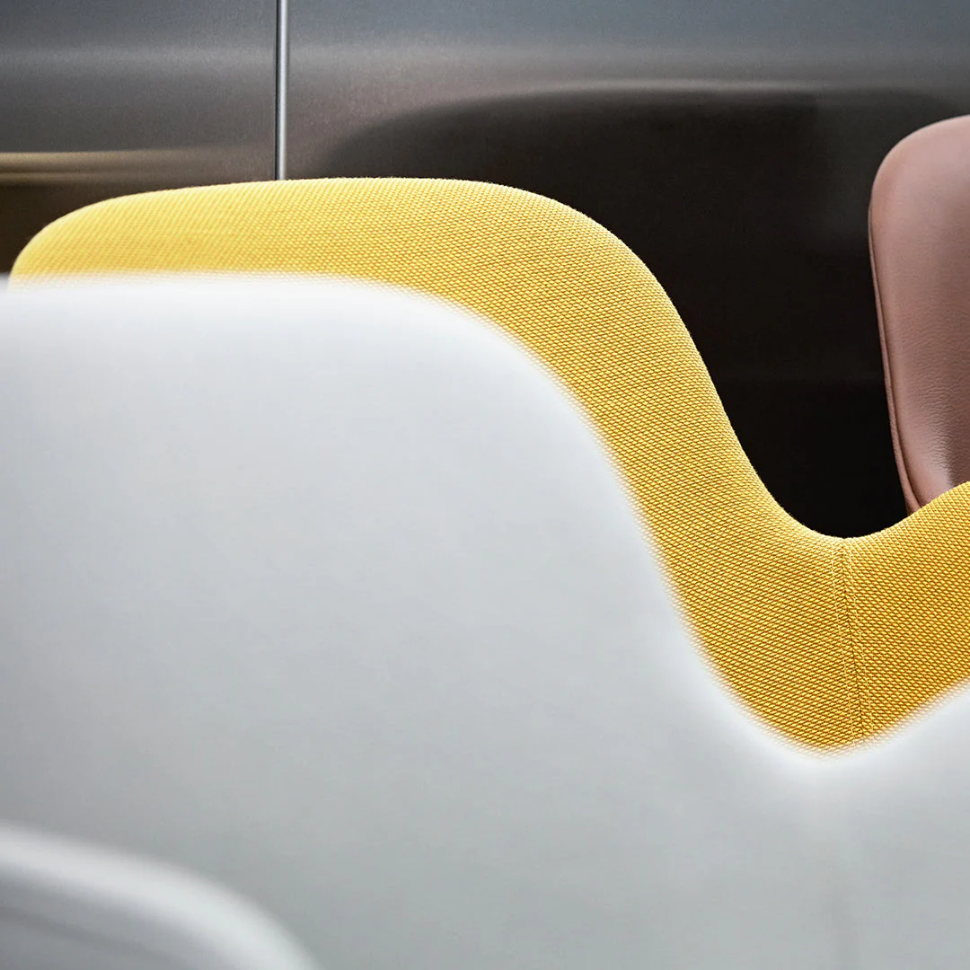 Form Armchair - Metal Legs - Image 47