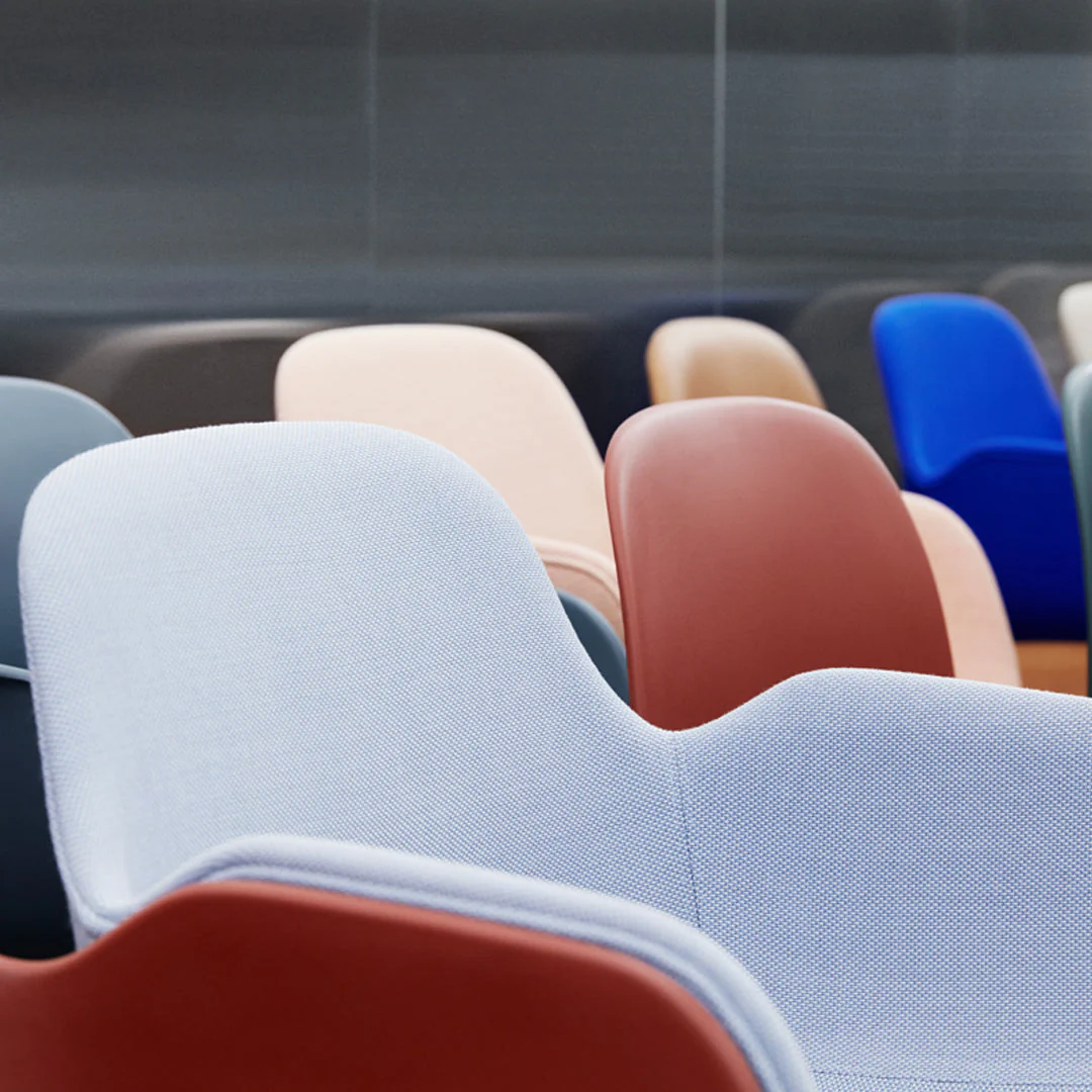 Form Armchair - Metal Legs - Upholstered - Image 18
