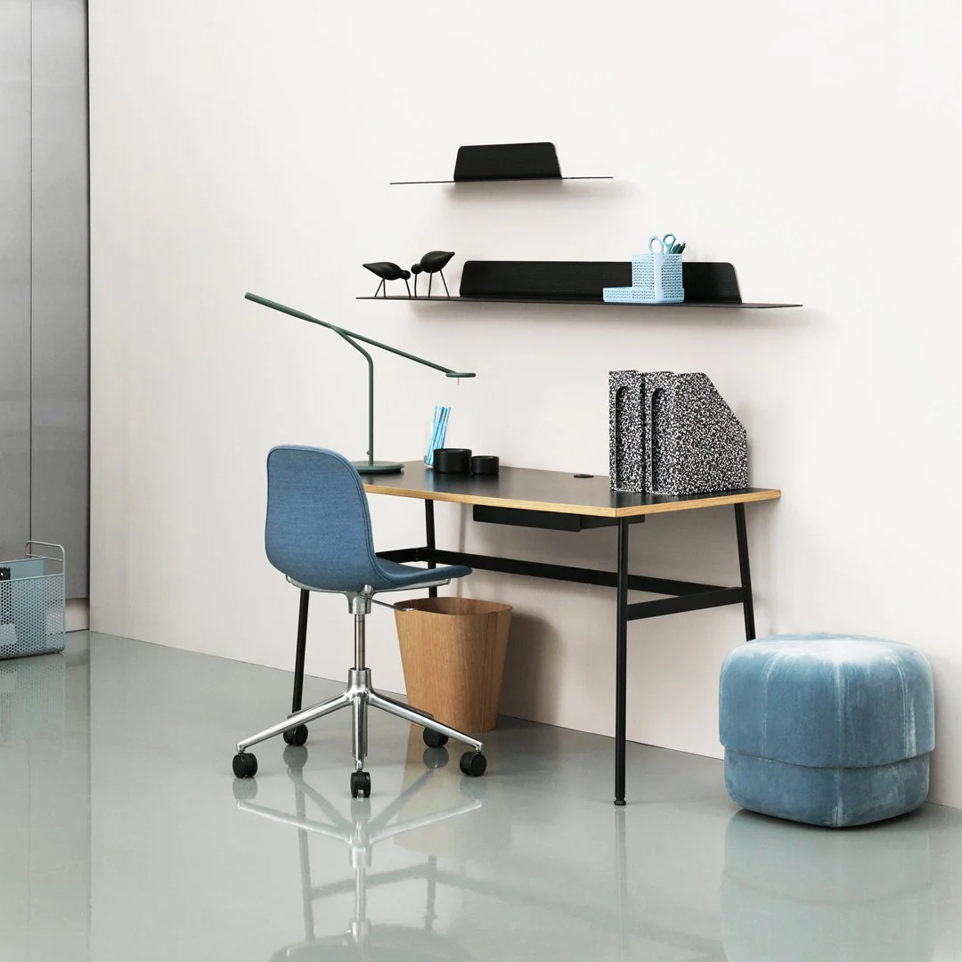 Form Chair - 5W Swivel Base w/ Gaslift - Upholstered - Image 19