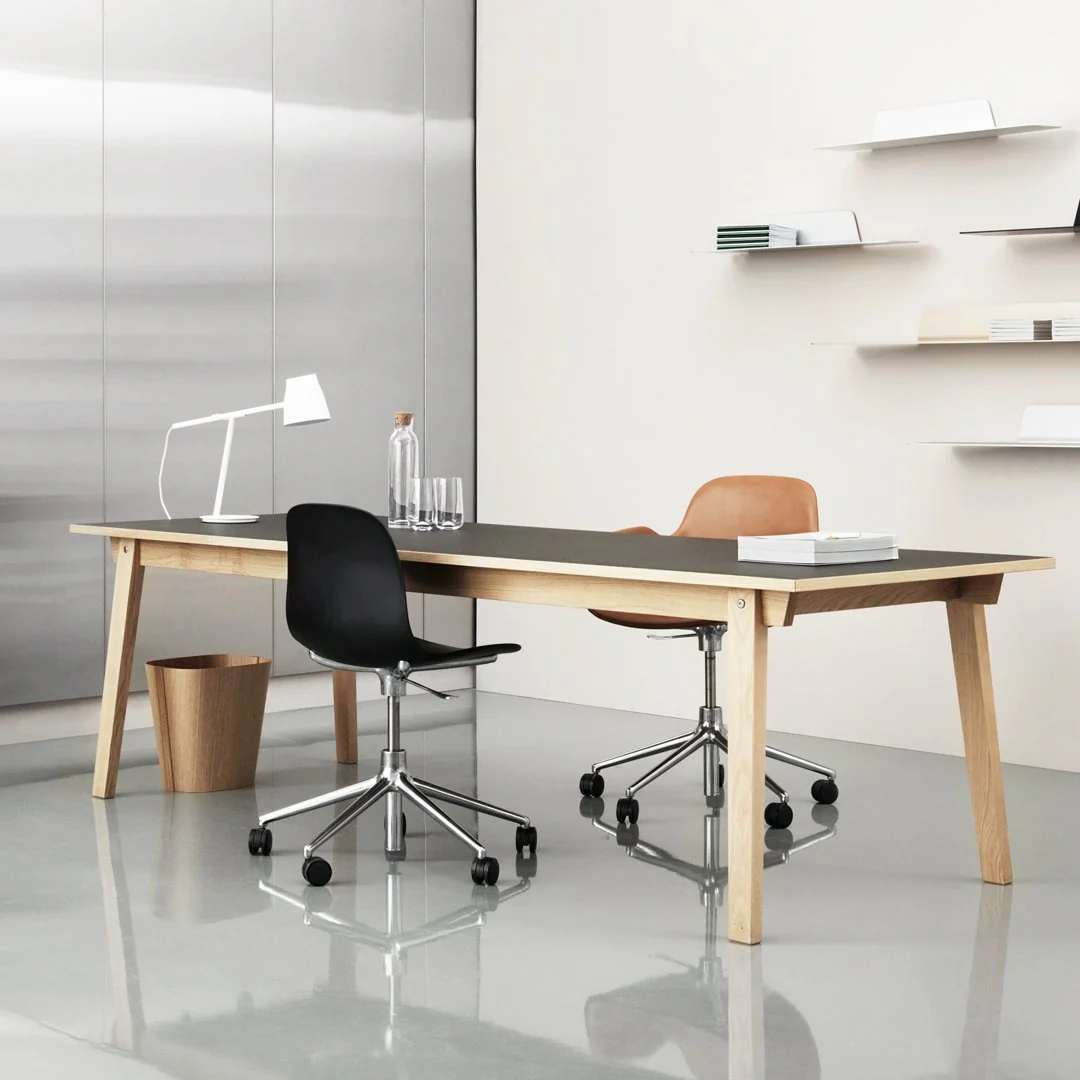 Form Chair - 5W Swivel Base w/ Gaslift - Image 20