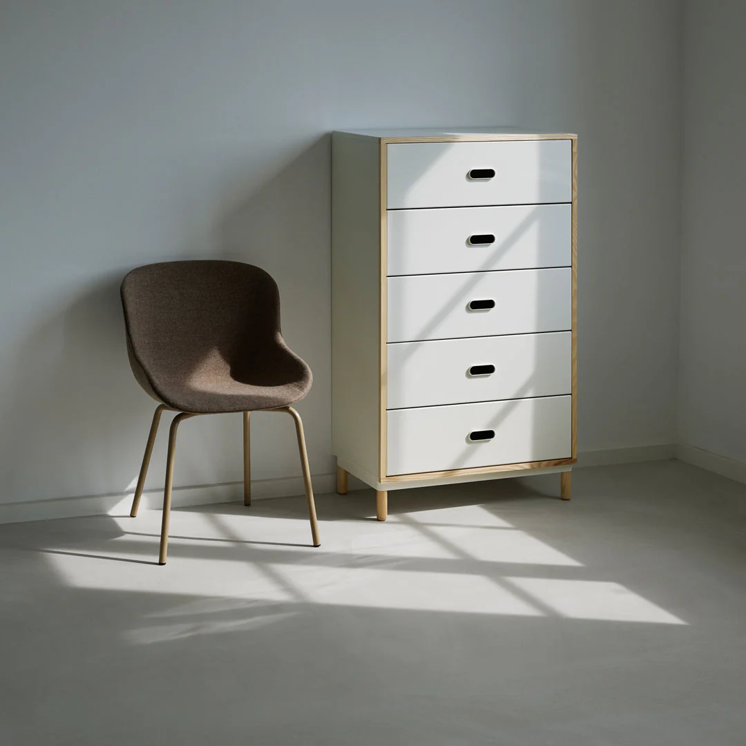 Kabino Dresser w/ 5 Drawers - Image 3