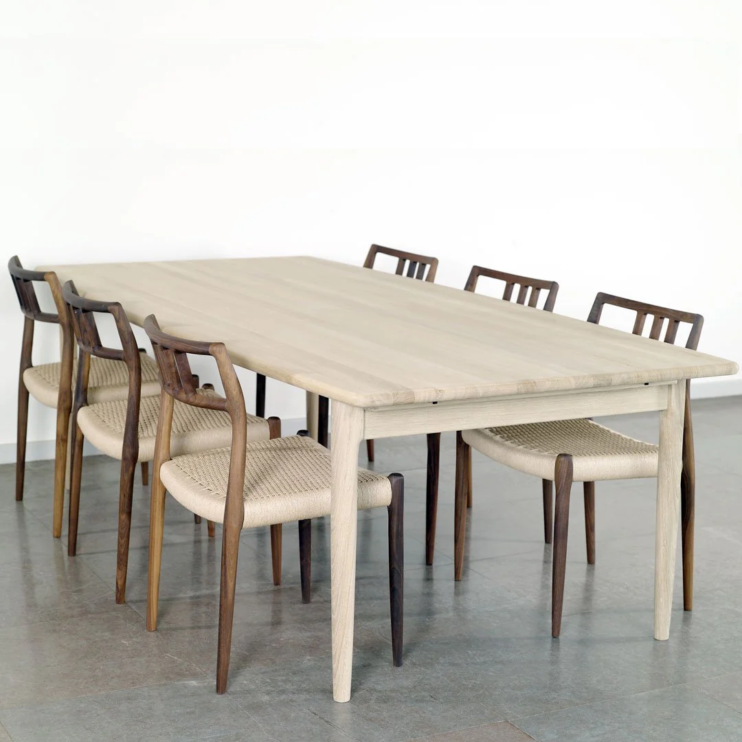 Model 79 Chair - Image 4
