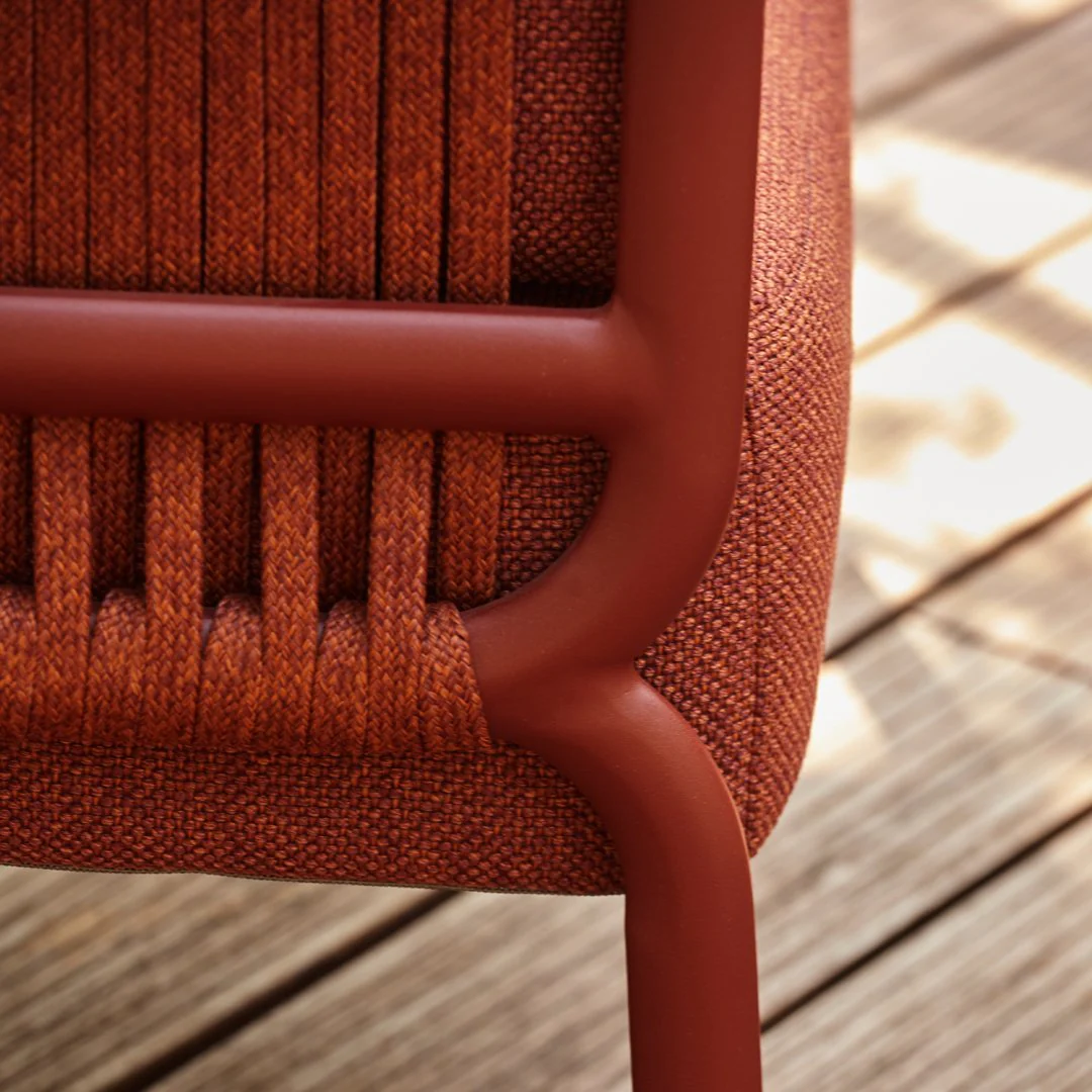 Mindo 106 Outdoor High-Back Lounge Chair - Image 5