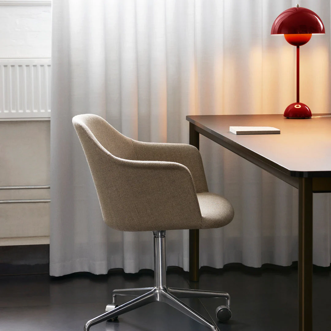Verner Panton VP3 Flowerpot Table Lamp - Image 49