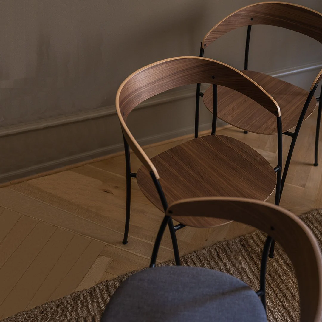 Missing Armchair - Image 14