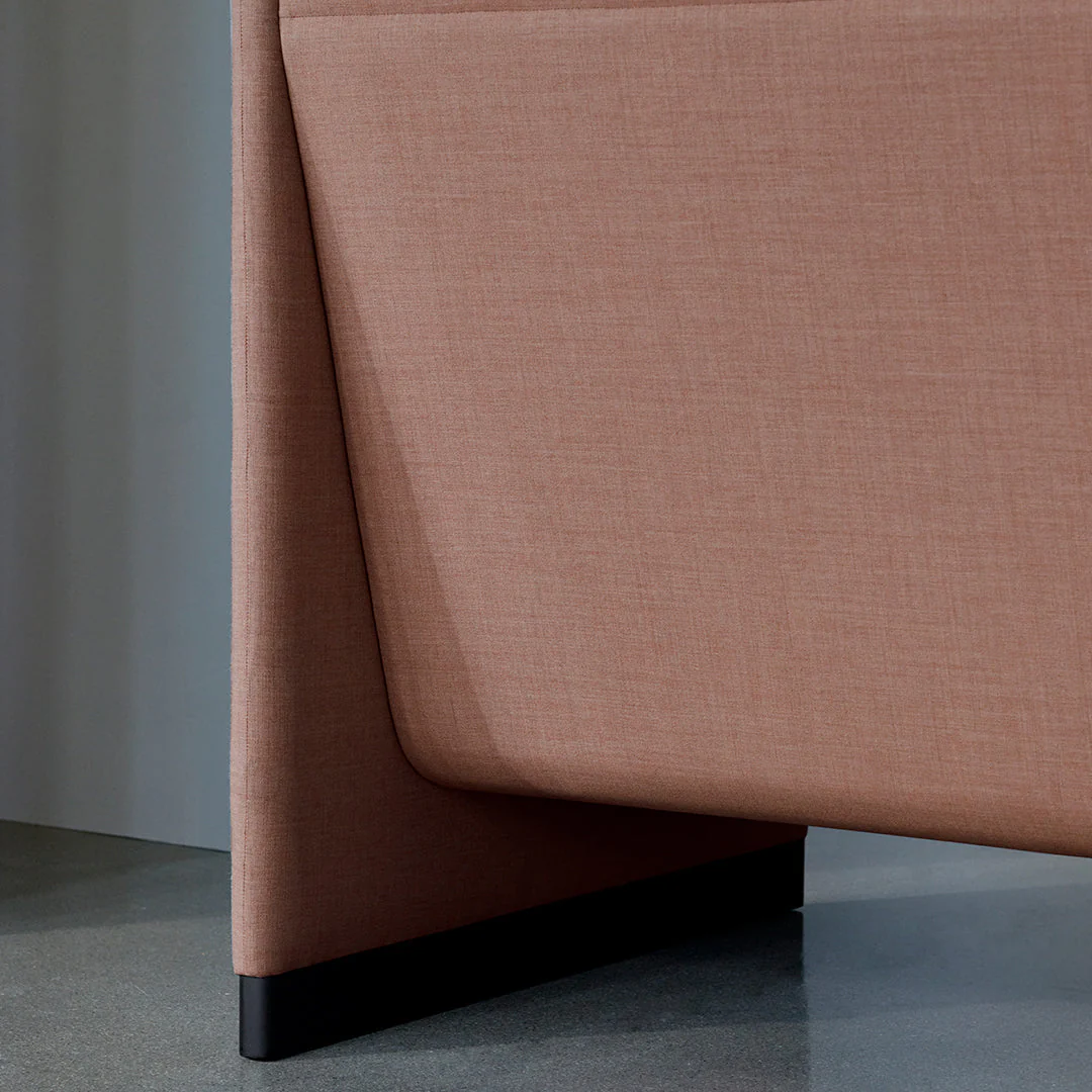 Case Sofa - High Back - Image 36