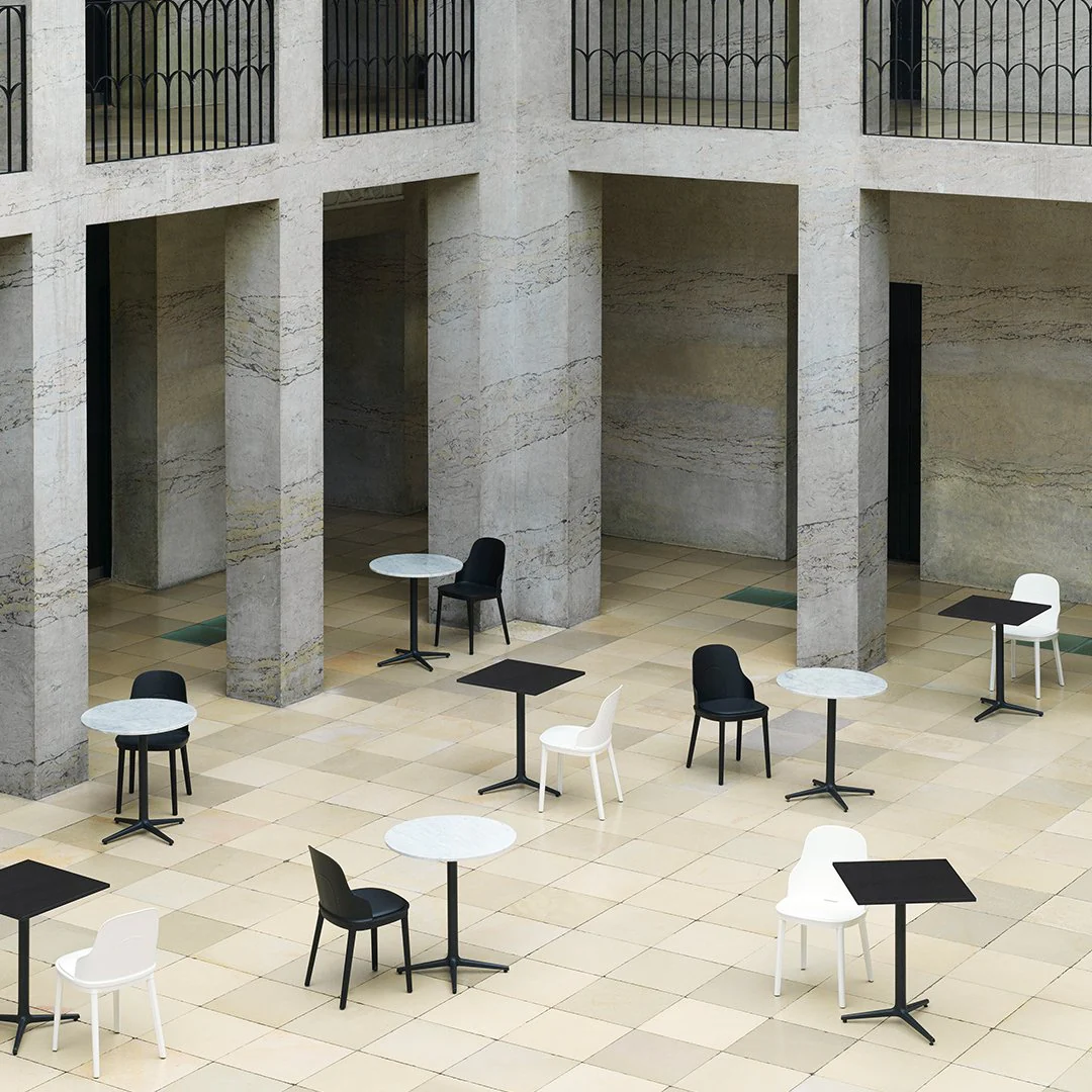 Allez Round Outdoor Cafe Table - 3 Legs - Image 16