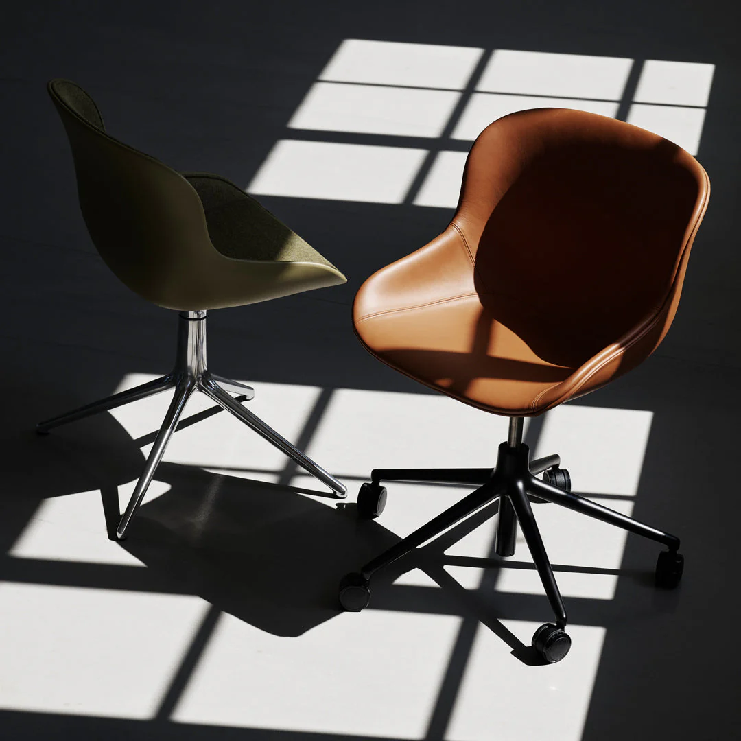 Hyg Chair - 5-Star Base w/ Gas Lift, Upholstered - Image 15