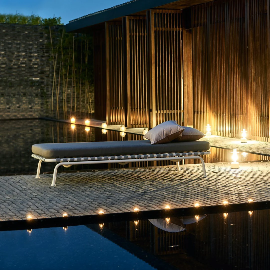 Mindo 103 Outdoor Daybed - Image 12